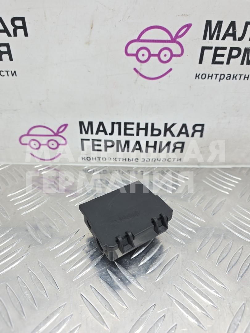 кожух электрических разъемов BMW 5 серия G30/G31 G30 2018, 2.0 л., B48 B20 A, бензин, АКПП, a96 mineral-weiss metallic, седан, задний привод, правый руль, 61139252800, 9252800 - фото №1