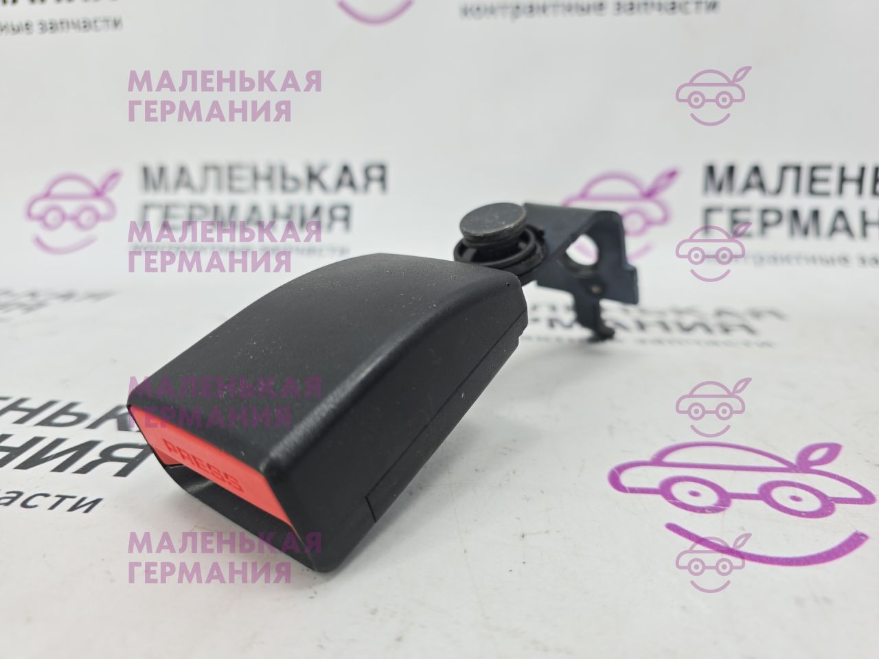замок ремня безопасности BMW X6 F16 2014, 3.0 л., N55 B30 A, бензин, АКПП, красный, правый руль, 72117329929, 7329929, 72117395094, 7395094 - фото №1