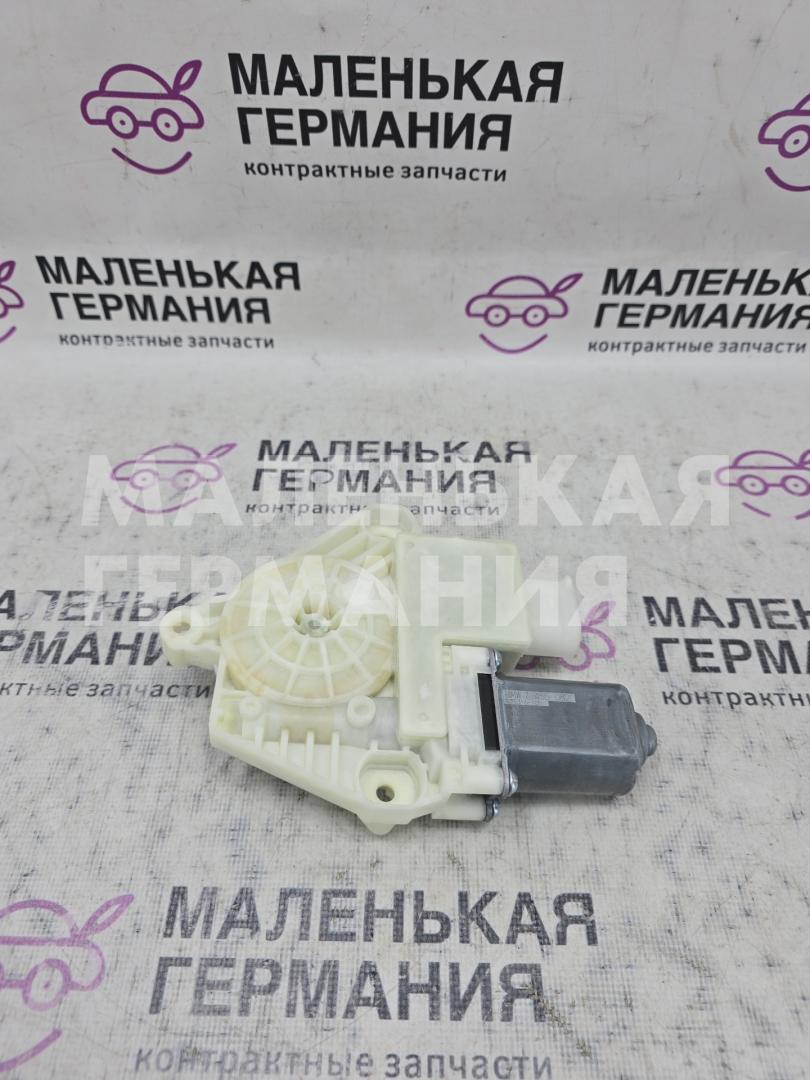 моторчик стеклоподъемника передний левый BMW 5 серия G30/G31 G30 2018, 2.0 л., B48 B20 A, бензин, АКПП, a96 mineral-weiss metallic, седан, задний привод, правый руль, 51337455082, 7455082 - фото №1