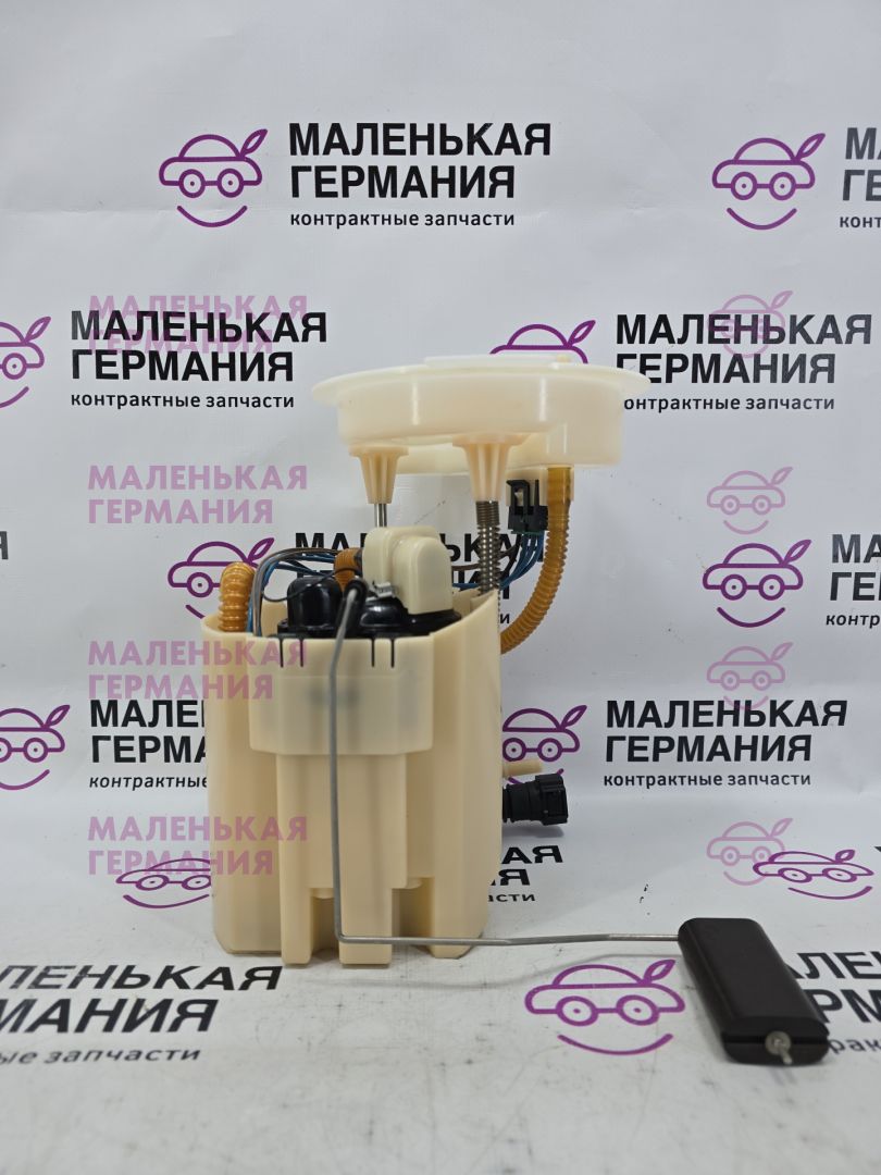 насос топливный BMW X1 F48 2017, 2.0 л., B48 A20 B, бензин, АКПП, синий mediterranblau c10, полный привод, правый руль, 16117300463, 7300463 - фото №1
