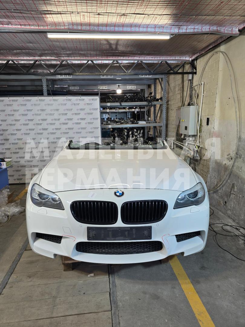 передняя часть (ноускат) BMW M5 F10 2012, 4.4 л., S63 B44 B, бензин, робот, 300 alpinweiss 3, седан, задний привод, правый руль, 41617207194, 7271908, 7203253, 2284240, 41357844701, 51118050633, 63117343907, 17422283923, 17212284260, 17212284241, 51748052499 - фото №1