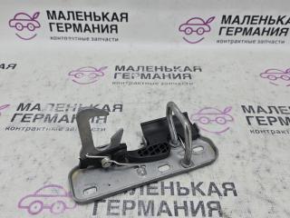 захватный крюк капота Volkswagen Golf GTI 6 поколение 2011, 2.0 л., CCZB, бензин, робот, b4/b9a белый, хетчбэк 5 дв., передний привод, правый руль, 1Q0823480