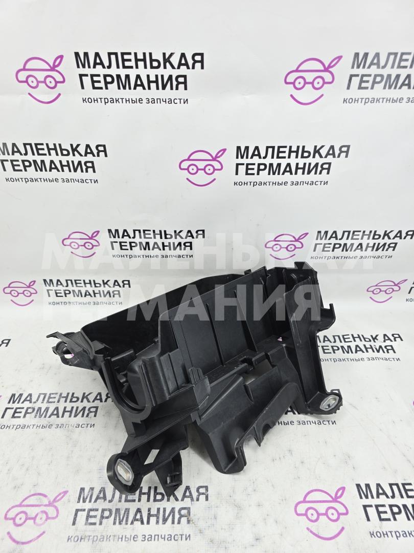 короб предохранителей Mercedes-Benz A-Класс W176 2013, 2.0 л., M 270.920, бензин, робот, серый, хетчбэк 5 дв., передний привод, правый руль, A2465400024 - фото №1