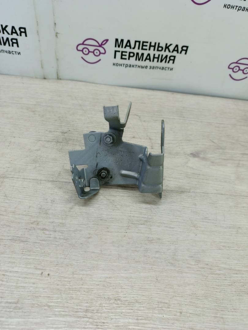 кронштейн (крепление) BMW 6 серия F06/F12/F13 2013, 4.4 л., N63 B44 B, бензин, black sapphire metallic (475), 11657572081, 7572081 - фото №1