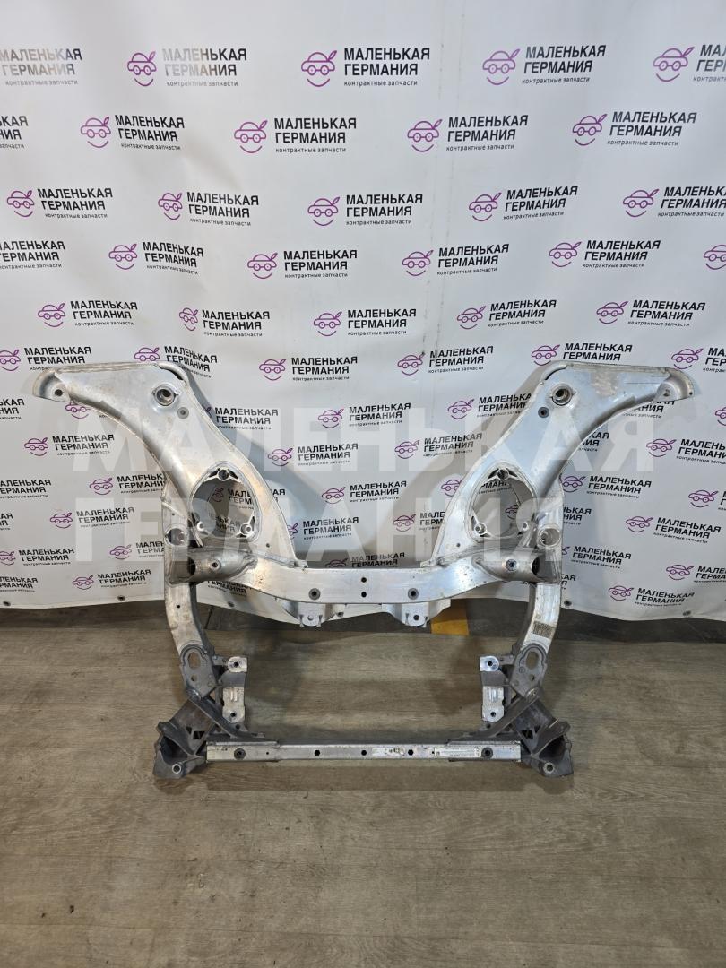 балка подвески передняя (подрамник) BMW M5 F10 2012, 4.4 л., S63 B44 B, бензин, робот, 300 alpinweiss 3, седан, задний привод, правый руль, 31112283903, 2283903, 6797643, 6797644 - фото №1