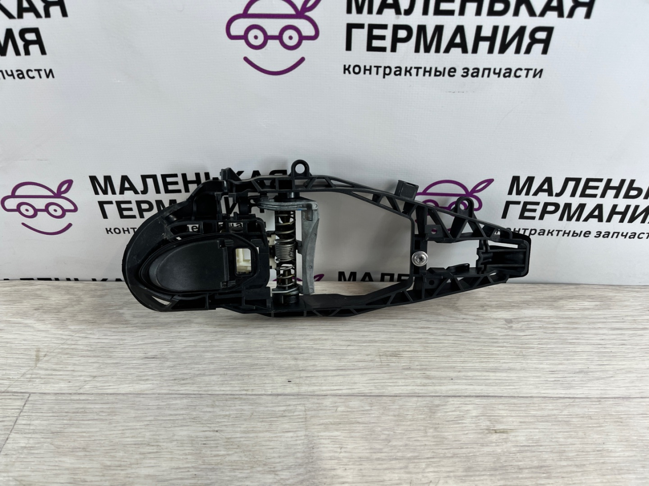 скелет ручки двери задней левой BMW 3 серия G20 2020, 2.0 л., B46 B20 B, бензин, АКПП, белый alpinweiss 3 (300), седан, задний привод, 51219881777, 9881777 - фото №1
