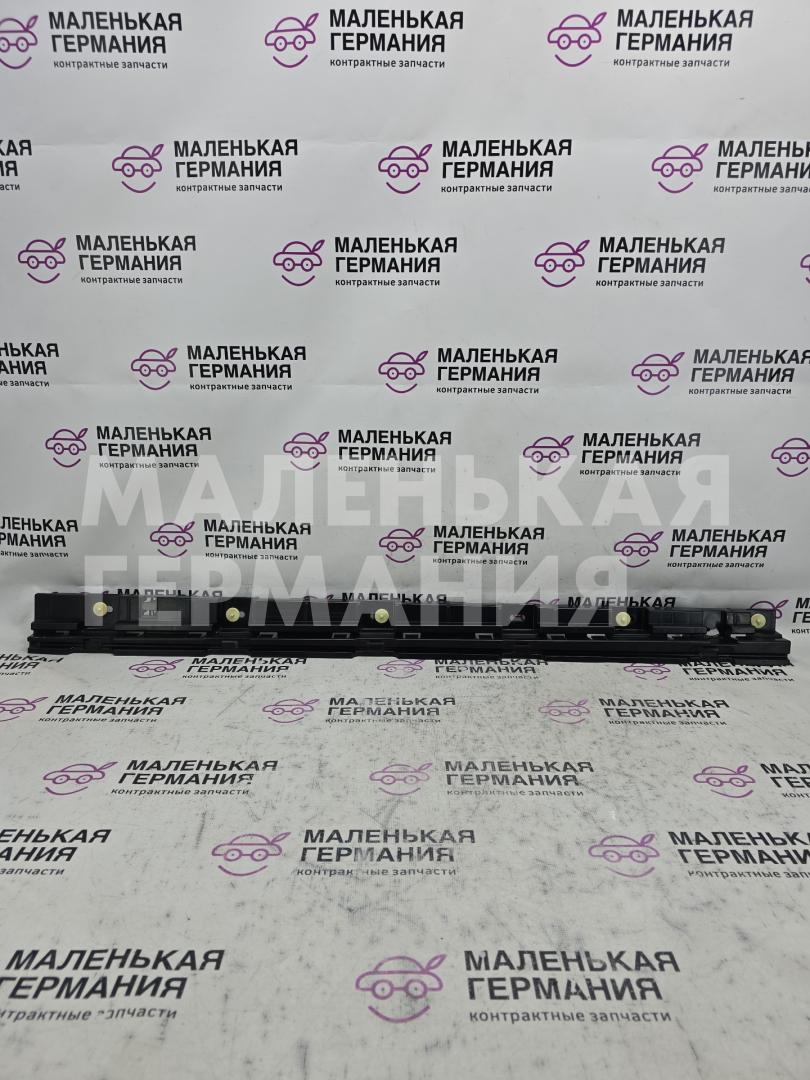 Кронштейн крепления порога BMW M5 F10 2012, 4.4 л., S63 B44 B, бензин, робот, 300 alpinweiss 3, седан, задний привод, правый руль, 51777184777, 7184777 - фото №1