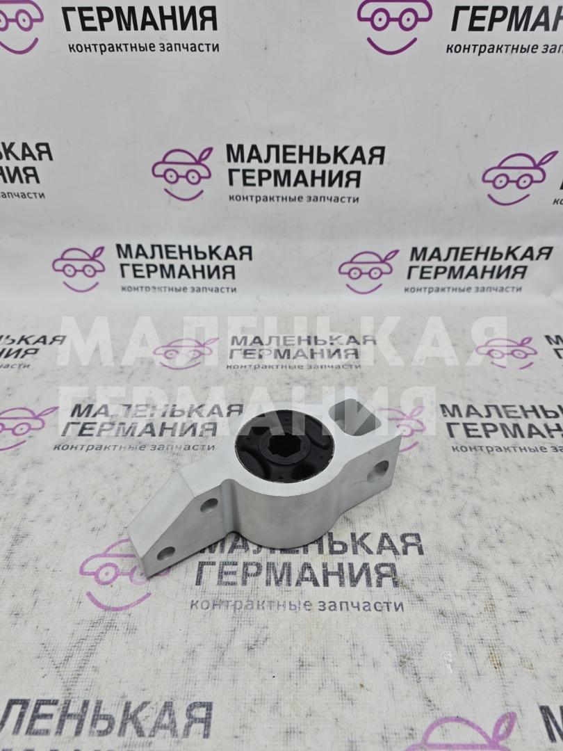 сайлентблок Volkswagen Golf GTI 6 поколение 2011, 2.0 л., CCZB, бензин, робот, b4/b9a белый, хетчбэк 5 дв., передний привод, правый руль, 1K0199231J - фото №1