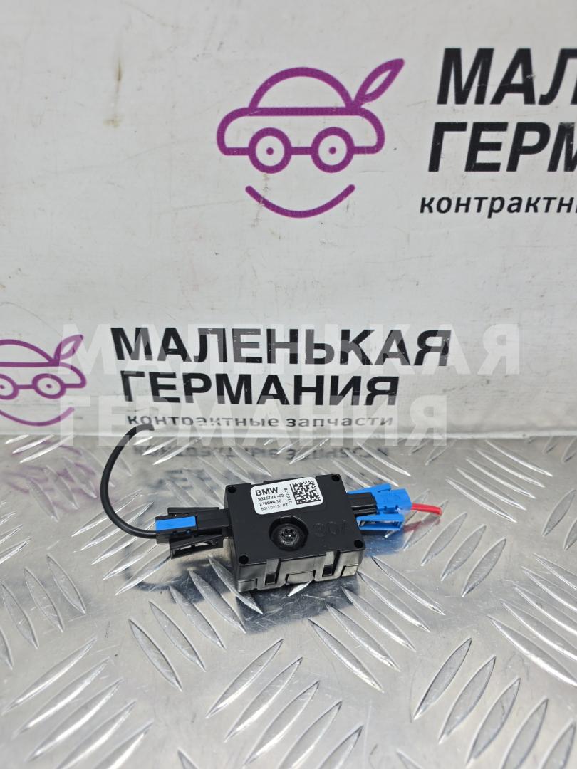 усилитель антенны BMW 5 серия G30/G31 G30 2018, 2.0 л., B48 B20 A, бензин, АКПП, черный 475, седан, задний привод, правый руль, 65209325724, 9325724, 1378462, 1378480 - фото №1