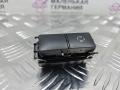 кнопки центрального подлокотника Mercedes-Benz E-Класс W212 [рестайлинг] W212 2014, 2.0 л., M 274.920, бензин, АКПП, 149 u белый, седан, задний привод, правый руль, A2129051302 - фото №7