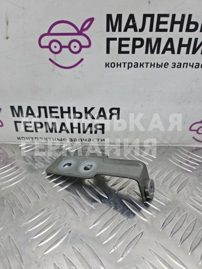 внутреннее крепление крыла BMW 5 серия G30/G31 G30 2017, 2.0 л., B47 D20 A, дизель, АКПП, black sapphire metallic (475), седан, задний привод, правый руль, 41007440418, 7440418 - фото №1