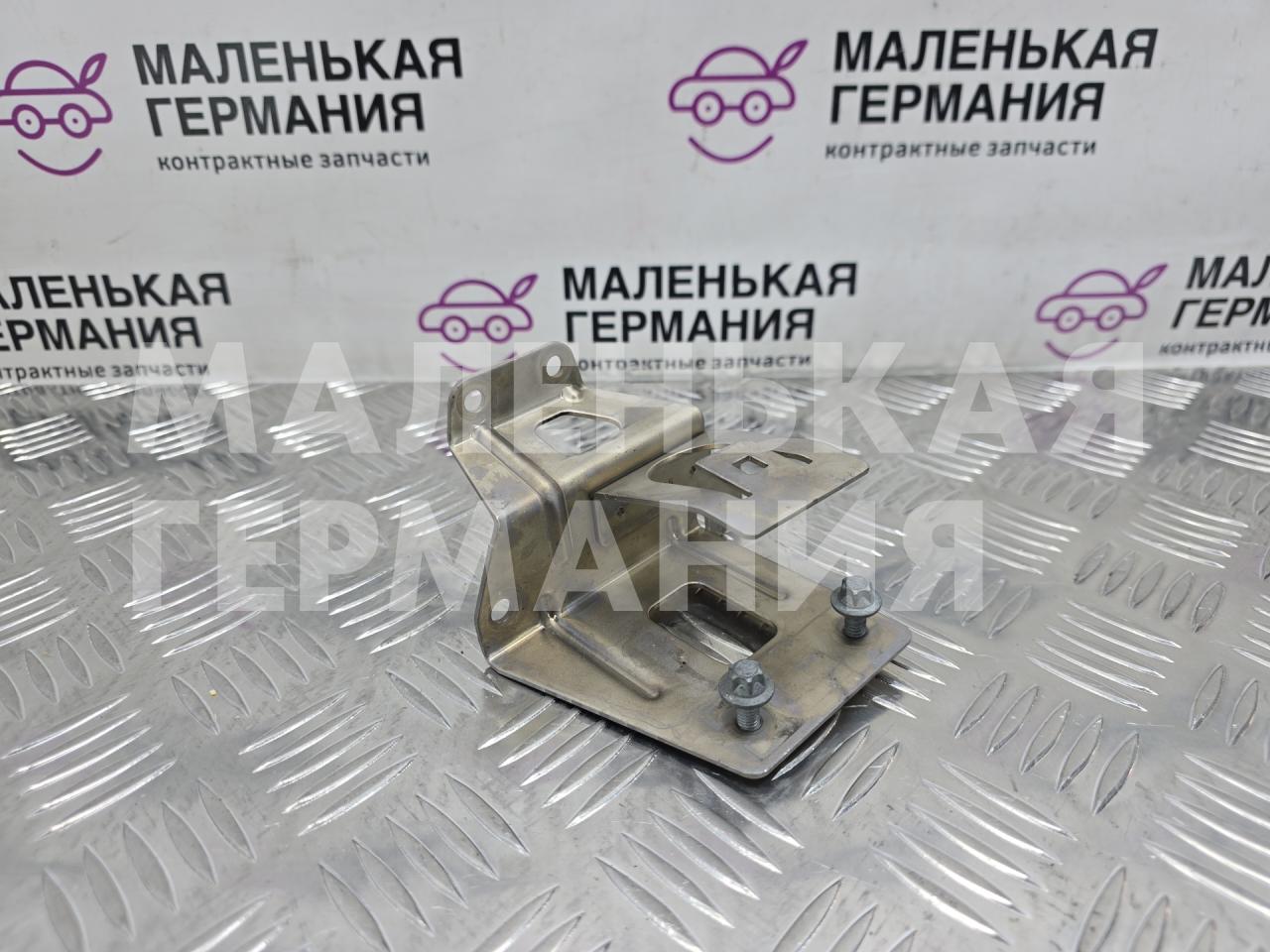 кронштейн (крепление) Mercedes-Benz E-Класс W213/S213/C238/A238 2018, 2.0 л., M 274.920, бензин, АКПП, 149 polar white или polarweiss, седан, задний привод, правый руль, A2740780500 - фото №1