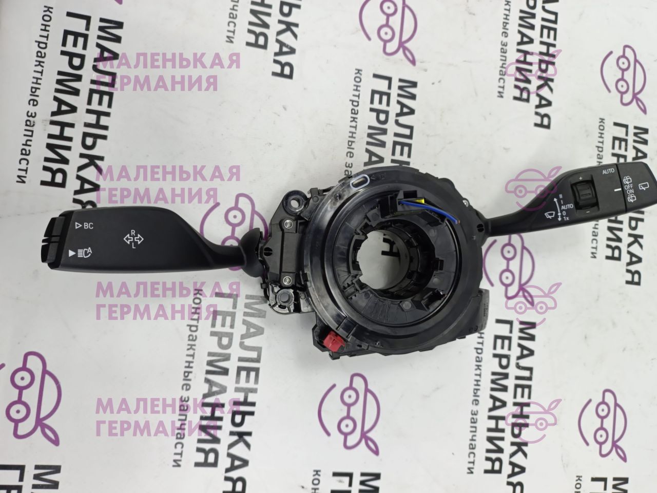 переключатель подрулевой (стрекоза) BMW 5 серия G30/G31 G31 2017, 2.0 л., B48 B20 B, бензин, АКПП, alpinweiss 3 (300), универсал, правый руль, 61319436668, 9436668, 61317944086, 7944086, 61316839777, 6839777, 61316839783, 6839783, 61316839781, 6839781, 61316839787, 6839787 - фото №1