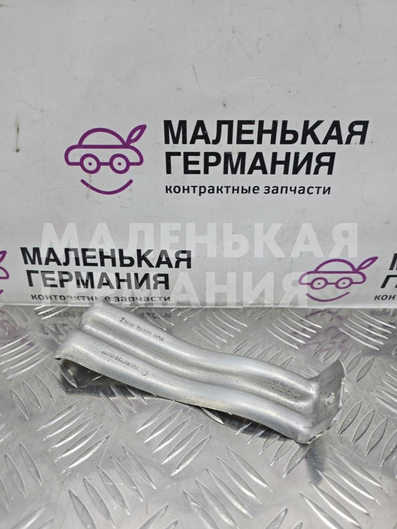 кронштейн (крепление) BMW 5 серия G30/G31 G30 2017, 2.0 л., B47 D20 A, дизель, АКПП, black sapphire metallic (475), седан, задний привод, правый руль, 7340221, 51487340221 - фото №1