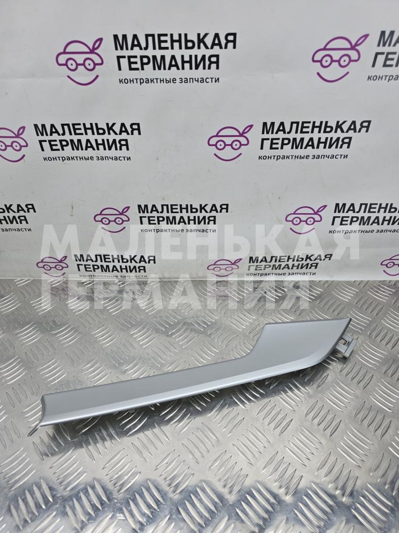 накладка двери внутренняя передняя правая Audi A5 F5 2018, 2.0 л., CVKB, бензин, АКПП, белый металлик 2y / s9r, хетчбэк 5 дв., правый руль, 8W0867410AG - фото №1
