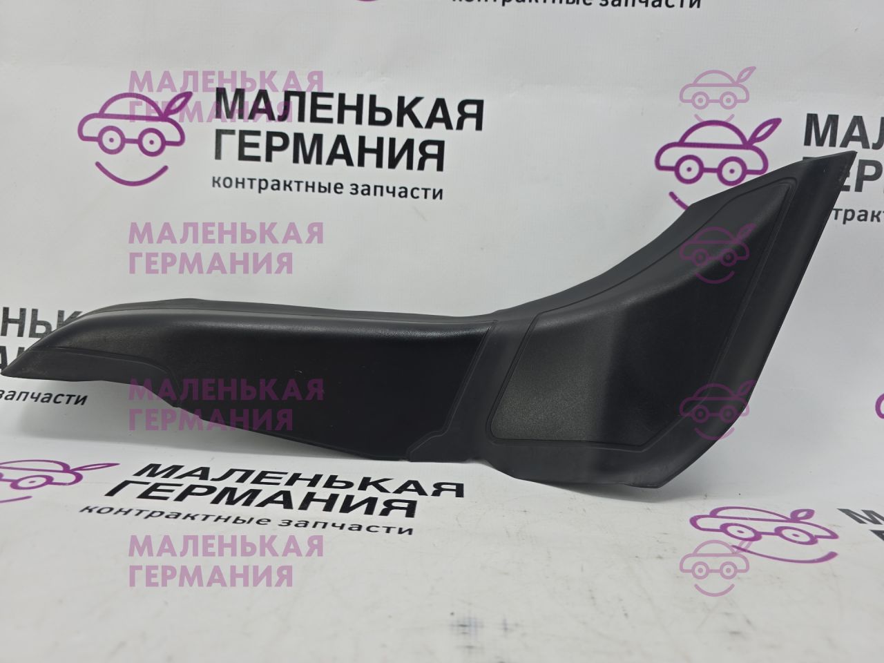 накладка заднего фонаря левая BMW 5 серия G30/G31 G30 2019, 4.4 л., N63 B44 C, бензин, АКПП, carbonschwarz metallic (416), седан, полный привод, 63217382959, 7382959, 630371 - фото №1