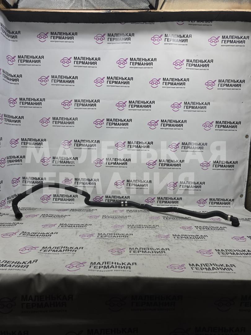 патрубок радиатора BMW 5 серия G30/G31 G30 2018, 2.0 л., B48 B20 A, бензин, АКПП, a96 mineral-weiss metallic, седан, задний привод, правый руль, 17128670995, 8670995 - фото №1