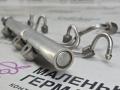 топливная рампа BMW 6 серия F06/F12/F13 2012, 4.4 л., N63 B44 B, бензин, АКПП, alpinweiss 3 (300), хетчбэк 5 дв., задний привод, правый руль, 13537620946, 13537642155, 7642155, 7620946 - фото №4
