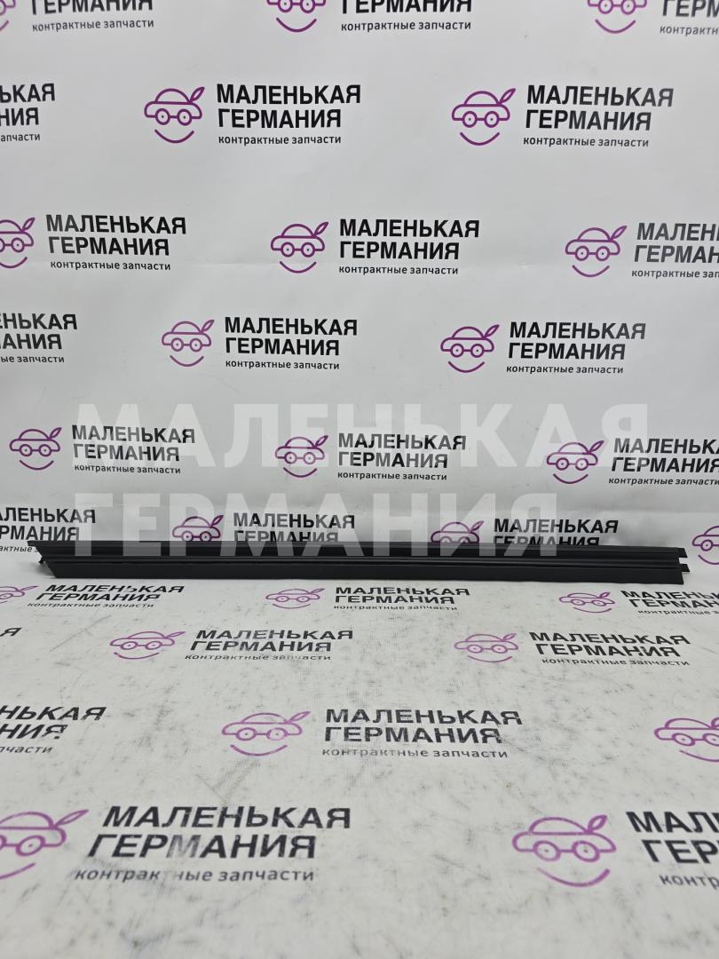 Уплотнитель стекла BMW 5 серия G30/G31 G31 2017, 2.0 л., B48 B20 B, бензин, АКПП, alpinweiss 3 (300), универсал, правый руль, 51337336959, 7336959 - фото №1