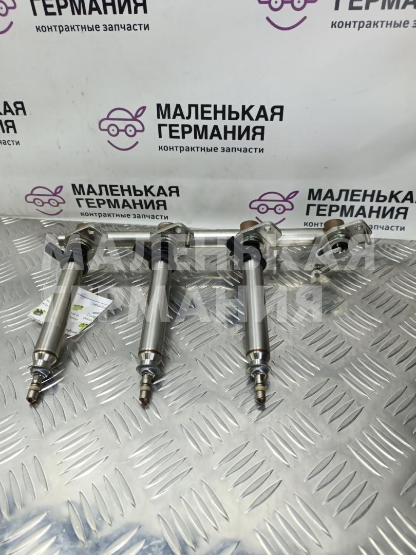 форсунка Mercedes-Benz GLA-Класс X156 2014, 2.0 л., M 270.920, бензин, робот, белый calcite white (650u), хетчбэк 5 дв., полный привод, правый руль, A2780700687, A2781530728, A2700701595 - фото №1