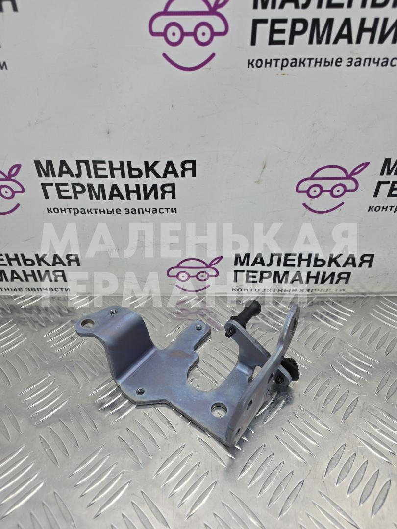 проушина крепежная Mercedes-Benz C-Класс W205/S205/C205 W205.042 2014, 2.0 л., M 274.920, бензин, АКПП, 755 серый, седан, задний привод, правый руль, A2742230441 - фото №1