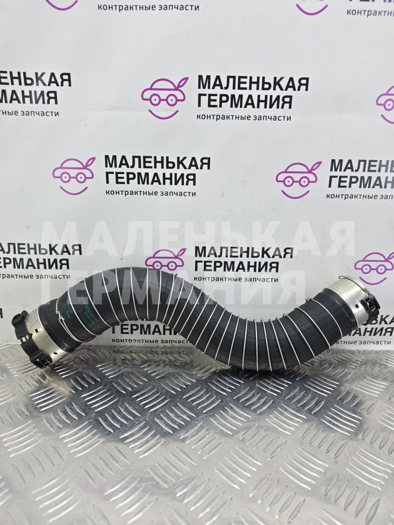 патрубок интеркулера BMW 5 серия G30/G31 G30 2017, 2.0 л., B47 D20 A, дизель, АКПП, black sapphire metallic (475), седан, задний привод, правый руль, 11618572858, 8572858 - фото №1