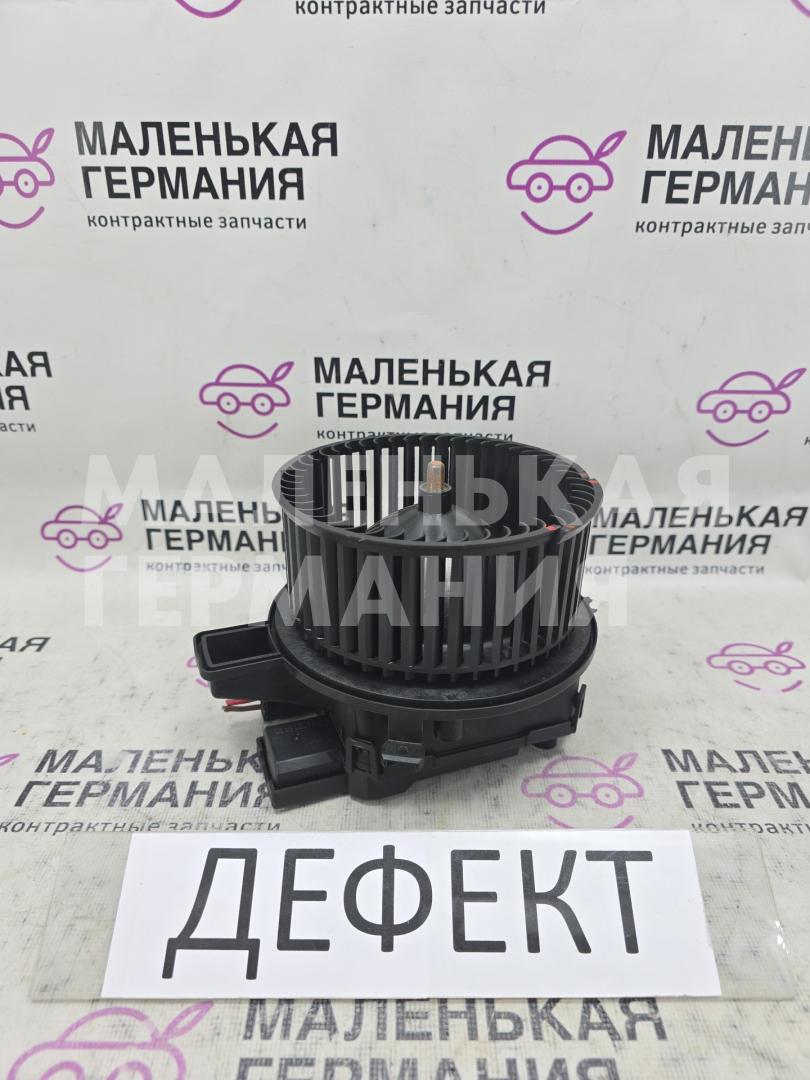 моторчик печки Audi A5 F5 2018, 2.0 л., CVKB, бензин, АКПП, белый металлик 2y / s9r, хетчбэк 5 дв., правый руль, 4M2820021B - фото №1