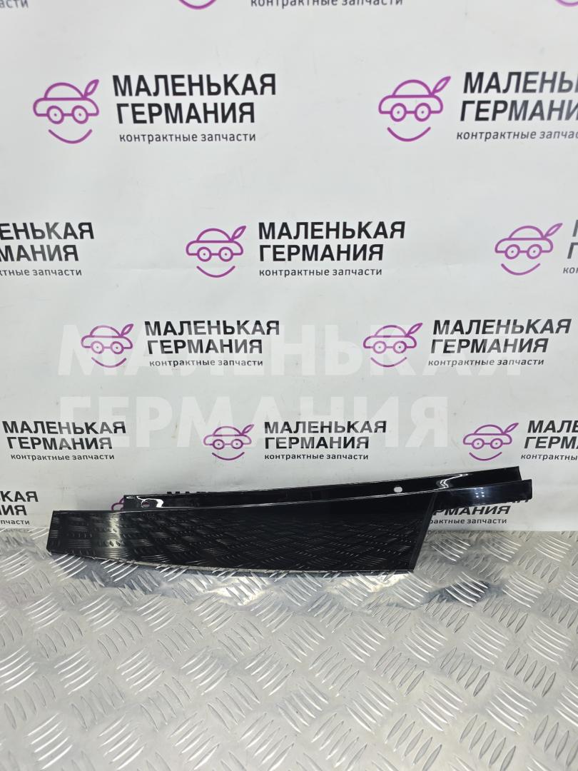 молдинг двери передней правой BMW 5 серия G30/G31 G30 2017, 2.0 л., B47 D20 A, дизель, АКПП, black sapphire metallic (475), седан, задний привод, правый руль, 51337390122 - фото №1