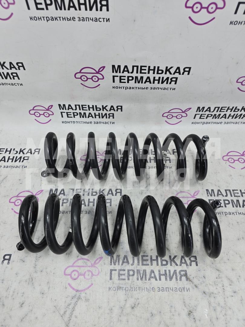 пружина задняя BMW 1 серия F20/F21 F20 2013, 3.0 л., N55 B30 A, бензин, АКПП, 300, u300 — alpinweiss iii, хетчбэк 5 дв., задний привод, правый руль, 33536851928, 6851928 - фото №1