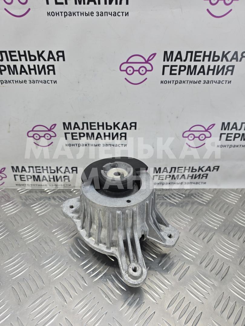 кронштейн двигателя Mercedes-Benz C-Класс W205/S205/C205 W205.042 2014, 2.0 л., M 274.920, бензин, АКПП, 755 серый, седан, задний привод, правый руль, A2052400300 - фото №1