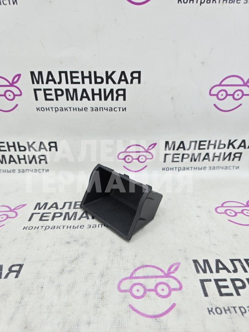 пепельница Mercedes-Benz A-Класс W176 2013, 2.0 л., M 270.920, бензин, робот, серый, хетчбэк 5 дв., передний привод, правый руль, A1766830375 - фото №1