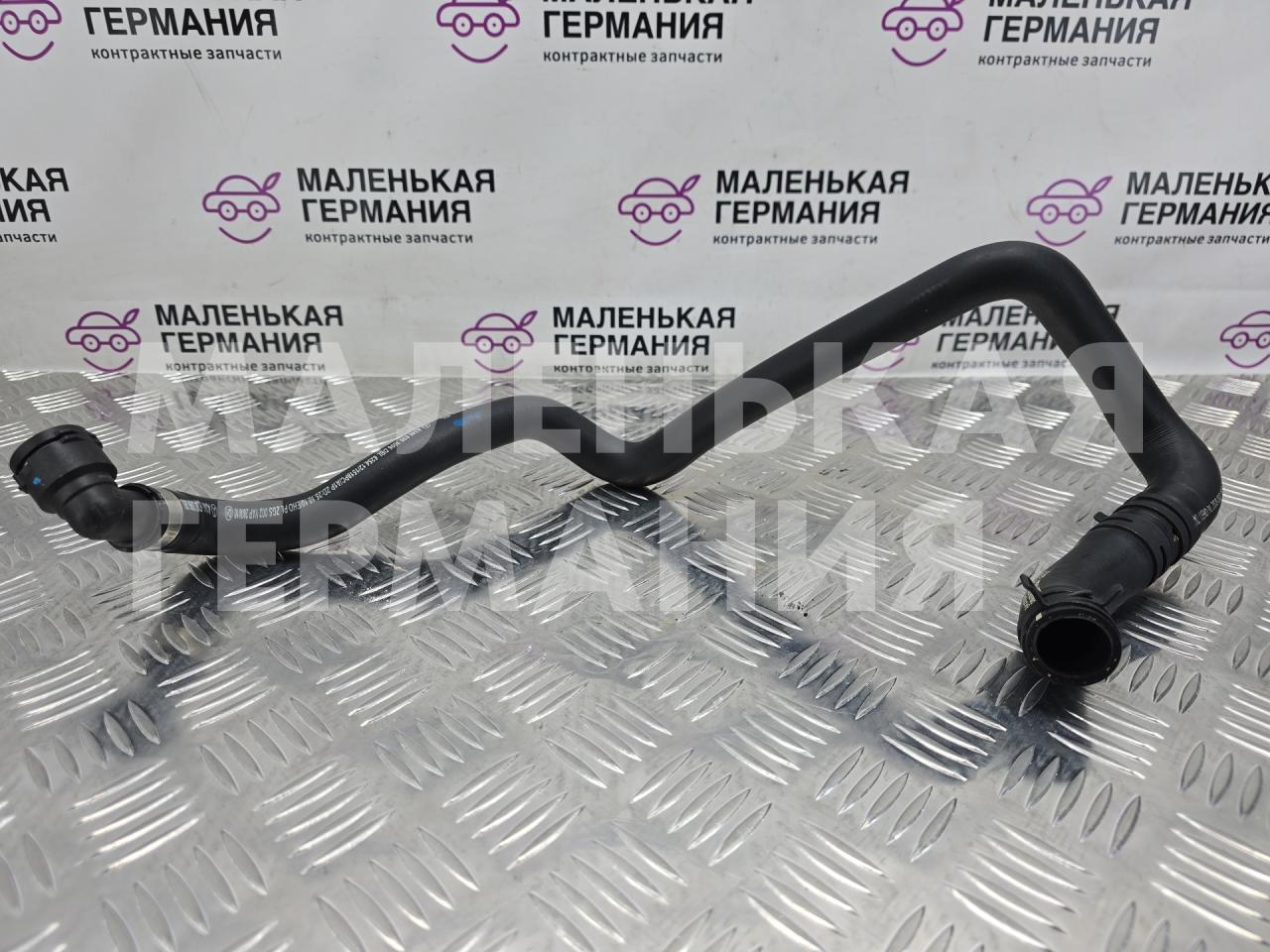 патрубок радиатора Mercedes-Benz GLA-Класс X156 2014, 2.0 л., M 270.920, бензин, робот, белый calcite white (650u), хетчбэк 5 дв., полный привод, правый руль, A2702030482, A2468303096 - фото №1