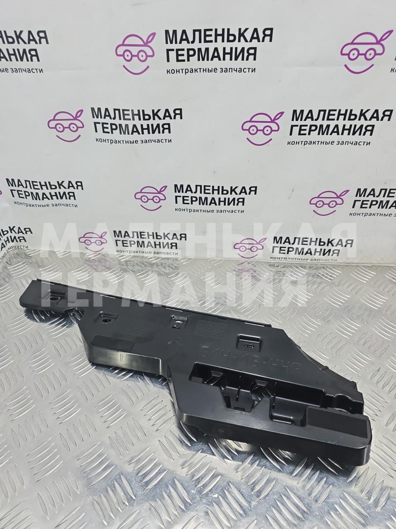 Кронштейн крепления порога BMW 8 серия G14/G15 G15 2021, 4.4 л., N63B44D, бензин, АКПП, черный, купе, полный привод, 51777429060, 7429060 - фото №1
