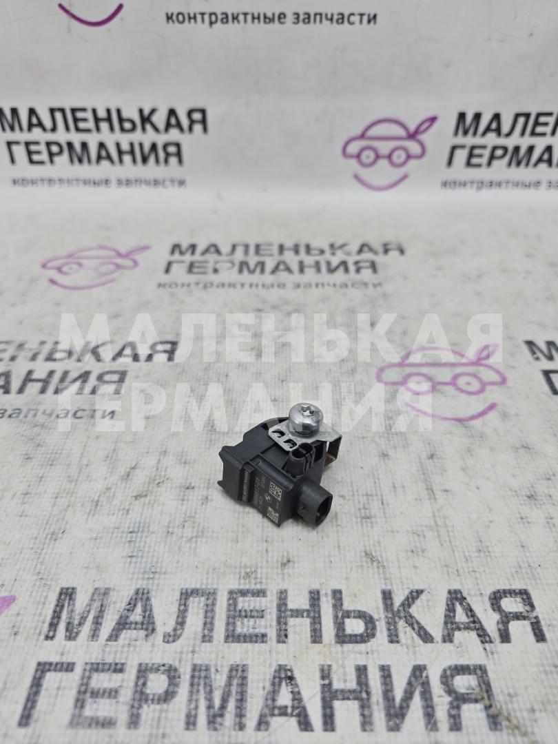 датчик удара BMW X5 G05 (2018 - 2026), 3.0 л., B58B30C, бензин, черный, полный привод, 65779496817, 9496817 - фото №1