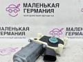 моторчик стеклоподъемника передний левый BMW X5 F15 2013, 3.0 л., N57 D30 A, дизель, АКПП, mineralweiss metallic (a96), внедорожник 5 дв., полный привод, правый руль, 67627322747, 7322747 - фото №5