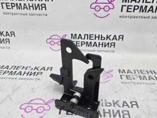 замок капота Mercedes-Benz C-Класс W204 [рестайлинг] W204.048 2012, 1.8 л., M 271.860, бензин, АКПП, 149 белый, седан, задний привод, правый руль, A2048800064