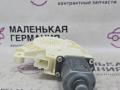 моторчик стеклоподъемника задний правый Mercedes-Benz E-Класс W212 [рестайлинг] W212 2014, 2.0 л., M 274.920, бензин, АКПП, 149 u белый, седан, задний привод, правый руль, A2048200642, 0130822504 - фото №7