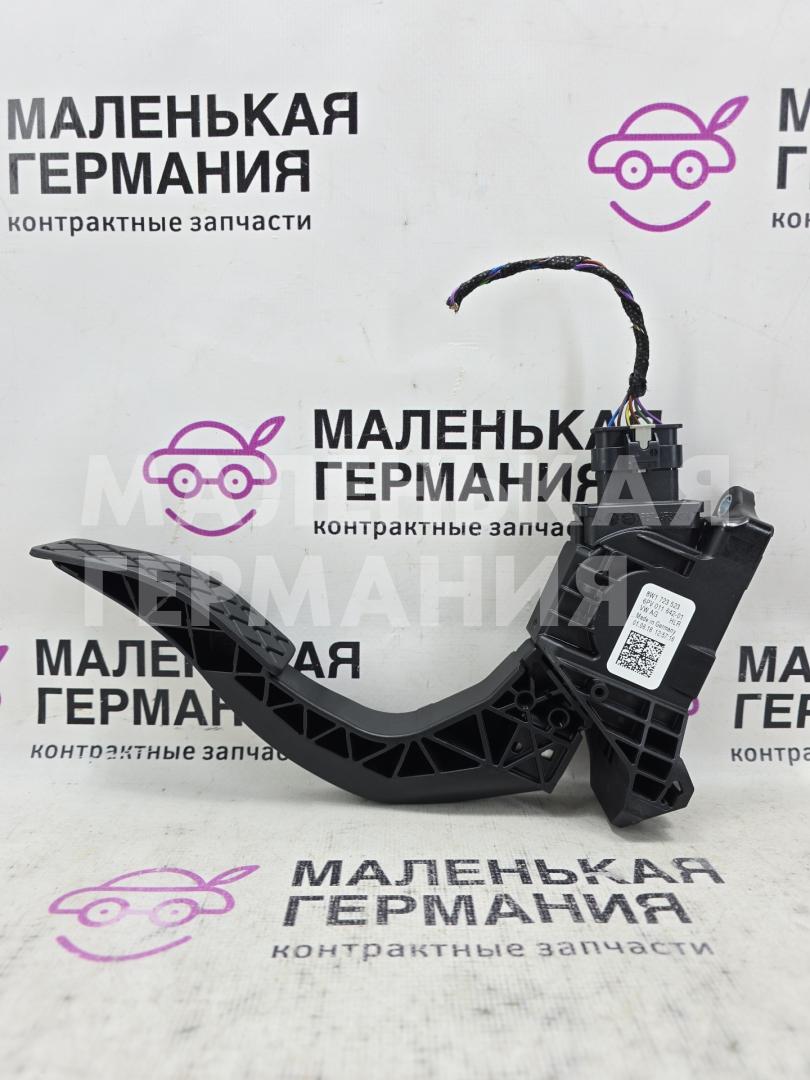 педаль Audi A5 F5 2018, 2.0 л., CVKB, бензин, АКПП, белый металлик 2y / s9r, хетчбэк 5 дв., правый руль, 8W1723523, 6PV011642, 4F0973706 - фото №1