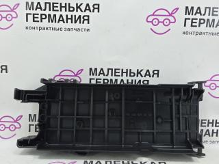 крышка блока предохранителей Mercedes-Benz A-Класс W176 2013, 2.0 л., M 270.920, бензин, робот, серый, хетчбэк 5 дв., передний привод, правый руль, A2465451440, A2465400140