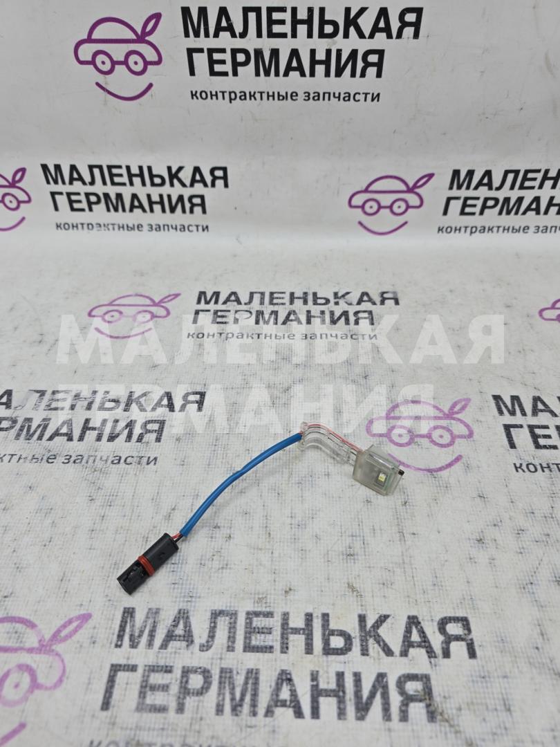 подсветка наружной ручки передней левой BMW 1 серия F20/F21 F20 2013, 3.0 л., N55 B30 A, бензин, АКПП, 300, u300 — alpinweiss iii, хетчбэк 5 дв., задний привод, правый руль, 63177277447, 7277447 - фото №1