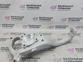 кулак поворотный правый Mercedes-Benz C-Класс W205/S205/C205 W205.042 2014, 2.0 л., M 274.920, бензин, АКПП, 755 серый, седан, задний привод, правый руль, A2052200, A2053322200