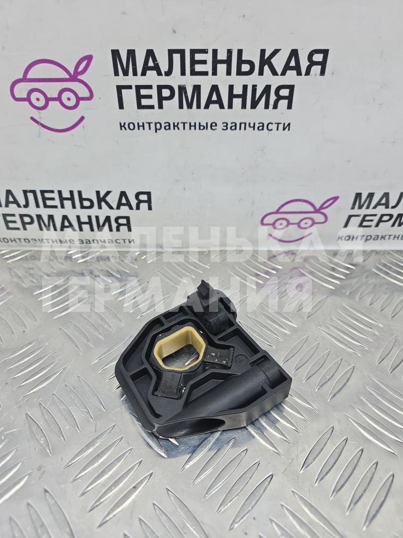 кронштейн радиатора BMW 3 серия F30/F31/F34 F30 2012, 2.0 л., N20 B20 B, бензин, АКПП, черный, седан, задний привод, правый руль, 17117600540, 7600540 - фото №1