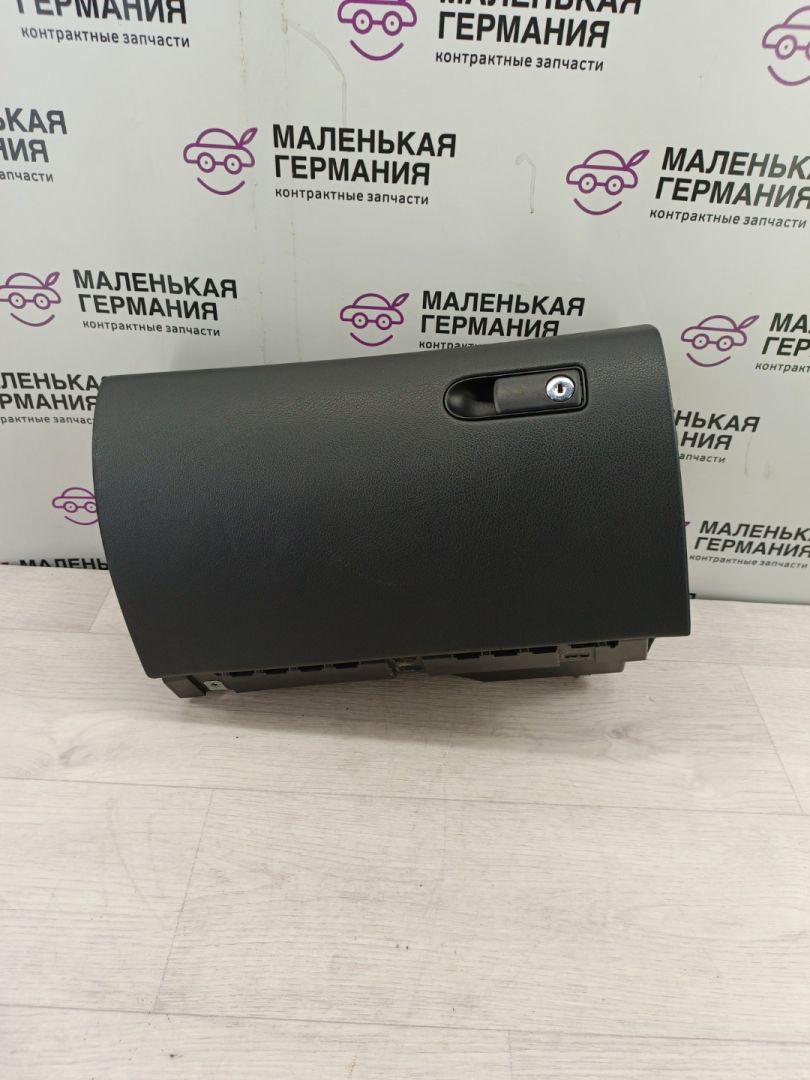 бардачок Mercedes-Benz C-Класс W205/S205/C205 2014, 2.0 л., M 274.920, бензин, АКПП, белый, седан, задний привод, правый руль, A2056800191 - фото №1
