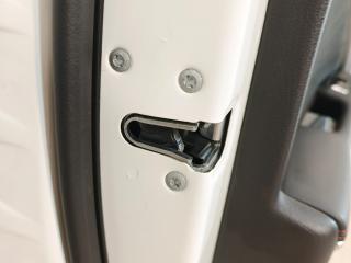 замок двери передней левой Mercedes-Benz GLA-Класс X156 2014, 2.0 л., M 270.920, бензин, робот, белый calcite white (650u), хетчбэк 5 дв., полный привод, правый руль, A1667200335