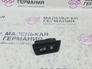 кнопка открытия багажника BMW 5 серия G30/G31 G30 2018, 2.0 л., B48 B20 A, бензин, АКПП, a96 mineral-weiss metallic, седан, задний привод, правый руль, 61319275121, 9275121, 61319162645, 9162645