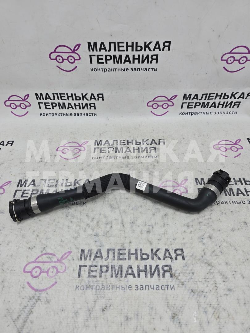 патрубок радиатора BMW X5 G05 (2018 - 2026), 3.0 л., B58B30C, бензин, черный, полный привод, 17128654310, 8654310 - фото №1