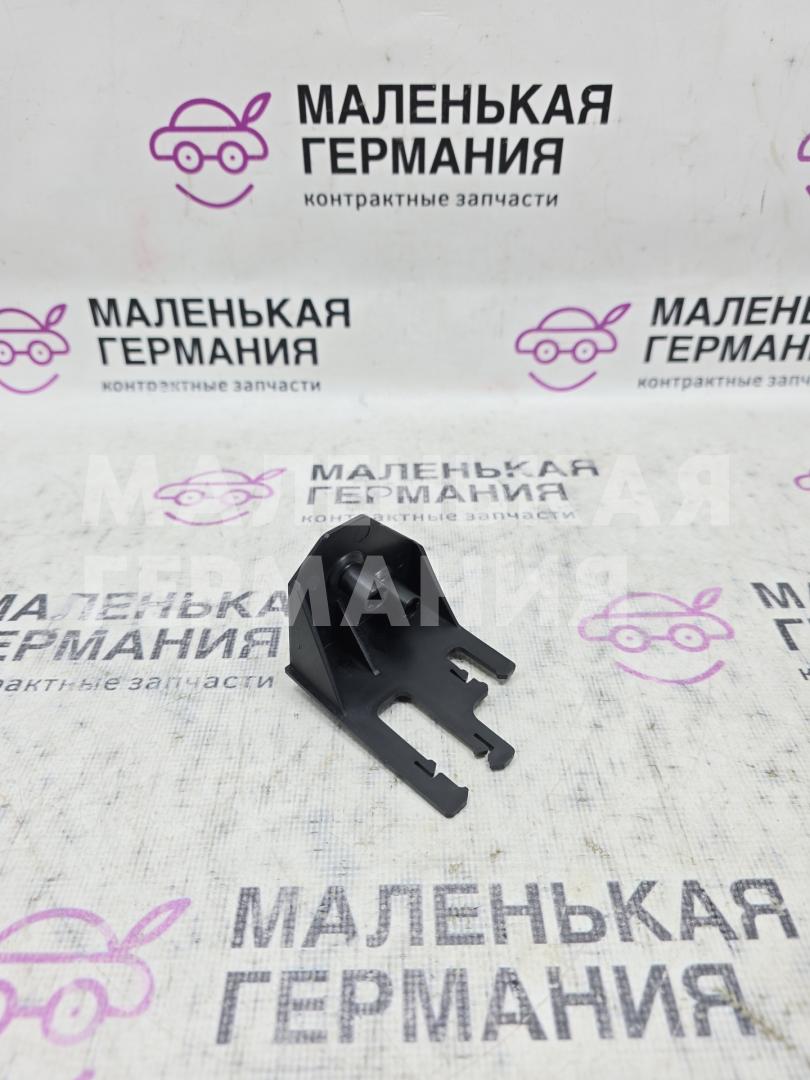 кронштейн (крепление) Volkswagen Golf GTI 6 поколение 2011, 2.0 л., CCZB, бензин, робот, b4/b9a белый, хетчбэк 5 дв., передний привод, правый руль, 1K0941057B - фото №1