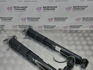 амортизатор задний Volkswagen Passat B8 2015, 1.8 л., CJSA, бензин, робот, 2t/c9x чёрный перламутр, седан, правый руль, 3Q0512009AC, 3Q0513045AC