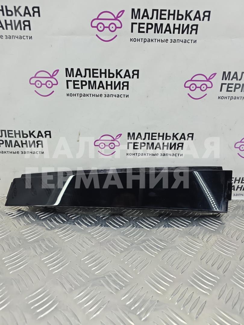 молдинг двери задней правой Volkswagen Golf GTI 6 поколение 2011, 2.0 л., CCZB, бензин, робот, b4/b9a белый, хетчбэк 5 дв., передний привод, правый руль, 5K6839902 - фото №1