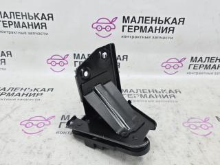 Кронштейн блока ABS Volkswagen Passat B8 2015, 1.8 л., CJSA, бензин, робот, 2t/c9x чёрный перламутр, седан, правый руль, 5Q2614235E